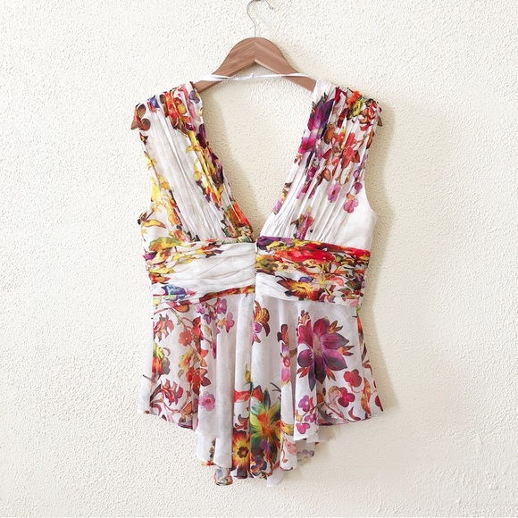 Carla Ruiz Deep V Floral Blouse 10 - Picture 4 of 5